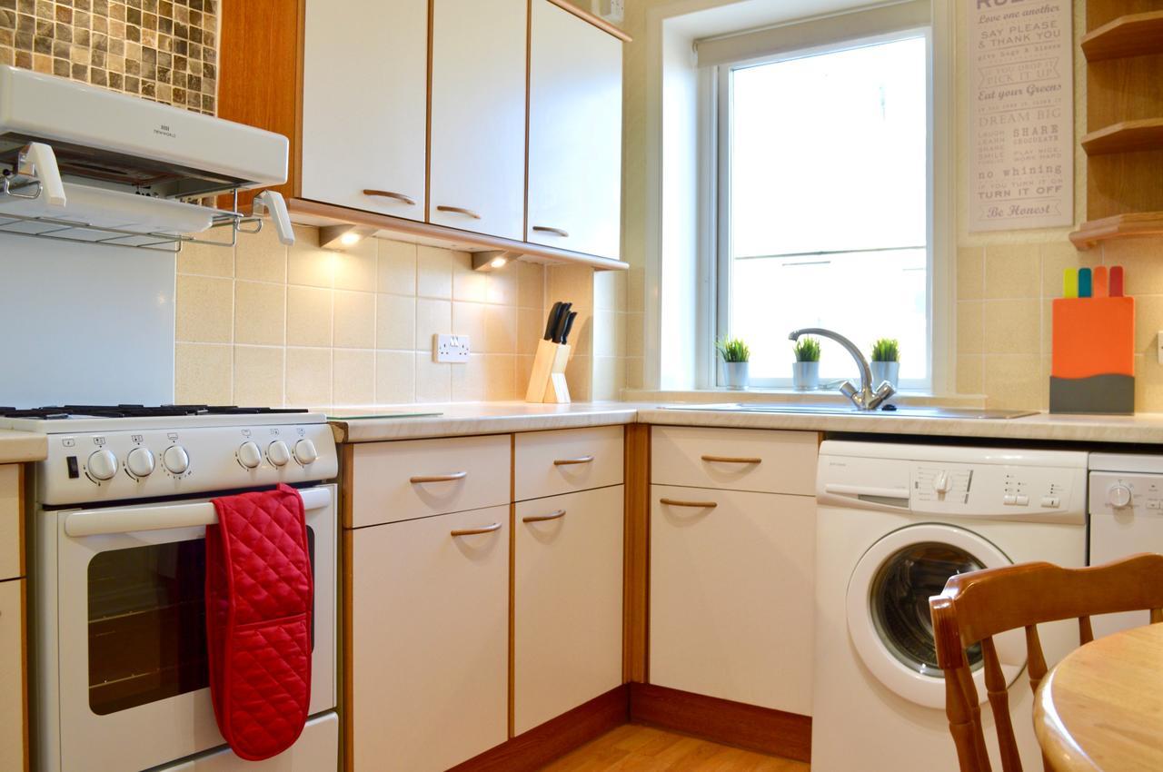 Crags View Apartment On The Royal Mile EDI Exterior foto