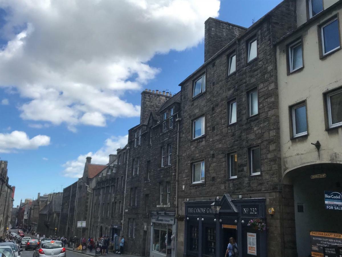 Crags View Apartment On The Royal Mile EDI Exterior foto
