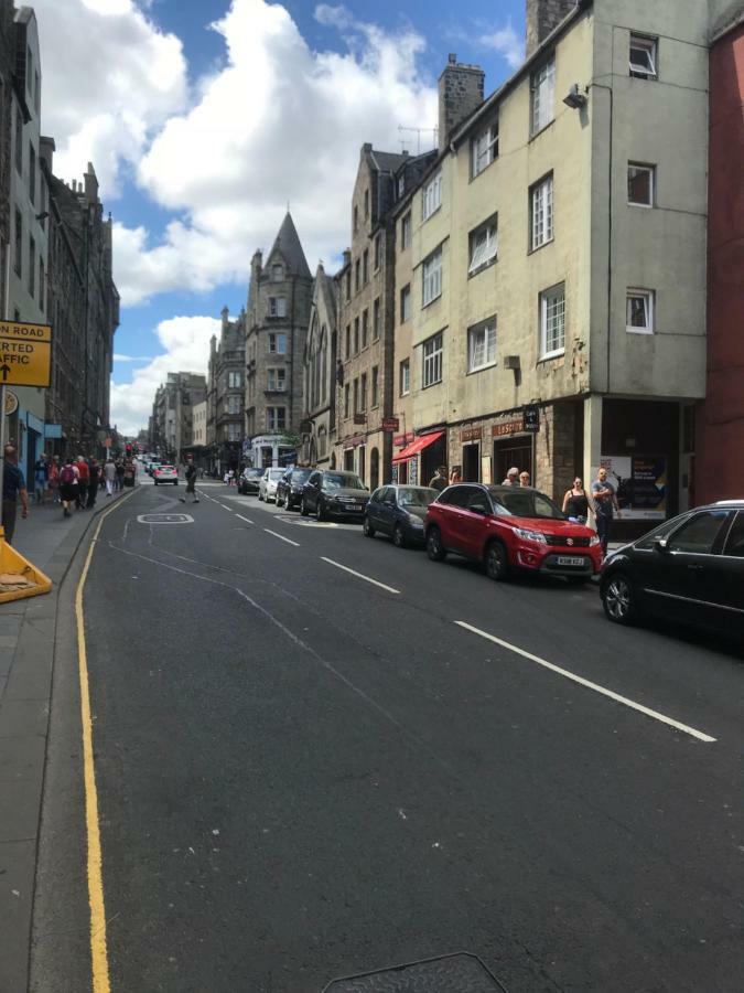 Crags View Apartment On The Royal Mile EDI Exterior foto